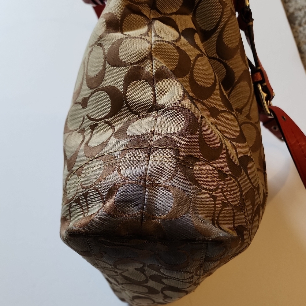 Coach Hampton Signature Tote. PROJECT BAG - Picture 10 of 16